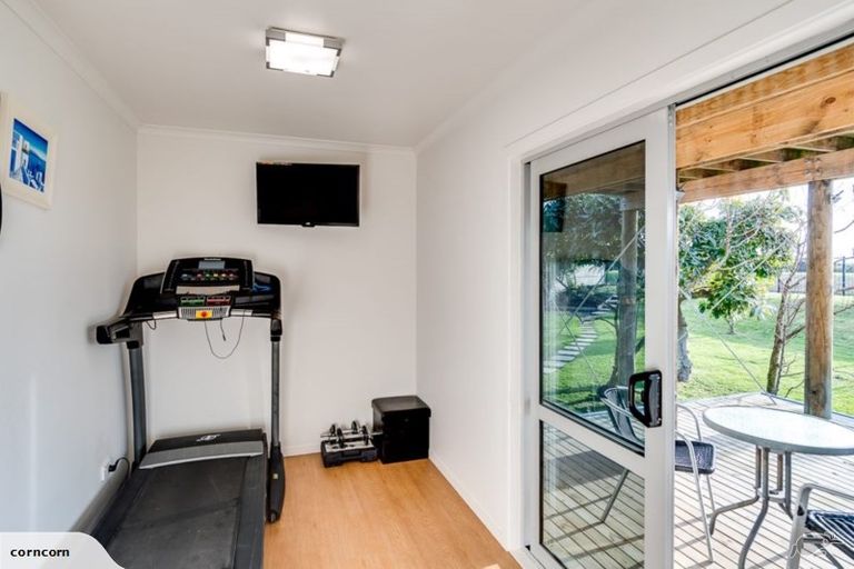 Photo of property in 5 Old Ferry Road, Clive, 4102