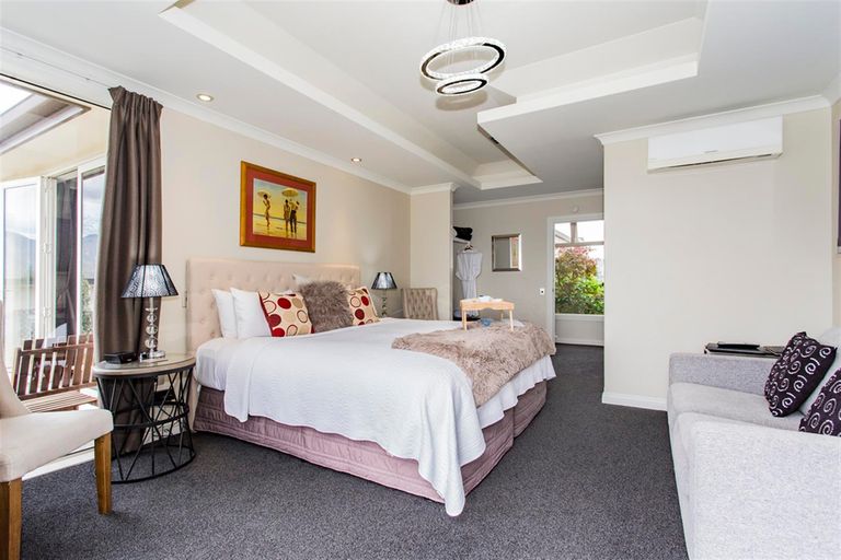 Photo of property in 2 Sams Place, Lake Tekapo, 7999