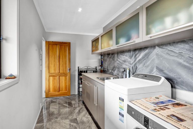 Photo of property in 112b Princess Street, Waitara, 4383