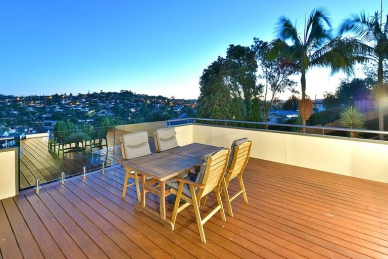 Photo of property in 20 John Road, Stanmore Bay, Whangaparaoa, 0932