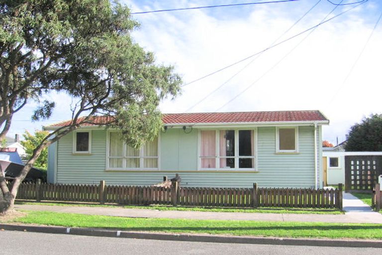 Photo of property in 493a Riverside Drive, Fairfield, Lower Hutt, 5011