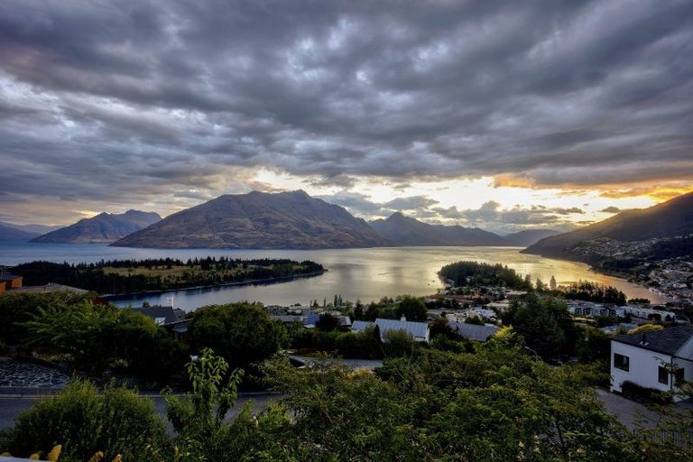 Photo of property in 7b Manchester Place, Queenstown, 9300