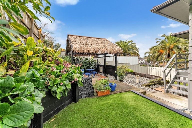 Photo of property in 2/2 Patons Road, Howick, Auckland, 2014