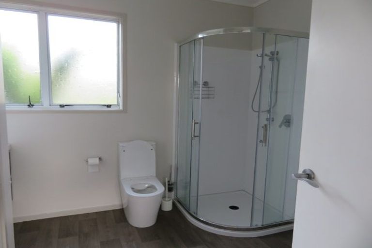 Photo of property in 16 Chipping Dale, Mangere Bridge, Auckland, 2022