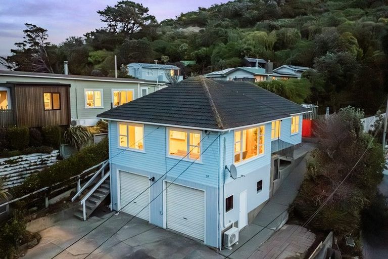 Photo of property in 97 Happy Valley Road, Owhiro Bay, Wellington, 6023