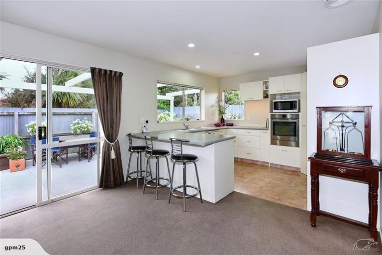 Photo of property in 2 Cunningham Place, Halswell, Christchurch, 8025