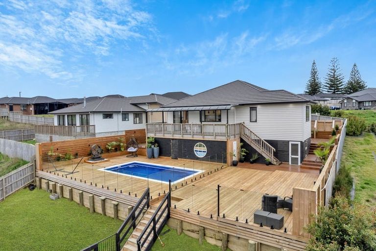 Photo of property in 13 Peacock Place, Pokeno, 2402