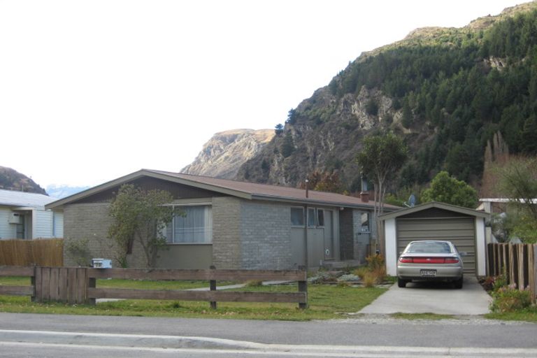 Photo of property in 29 Fryer Street, Queenstown, 9300