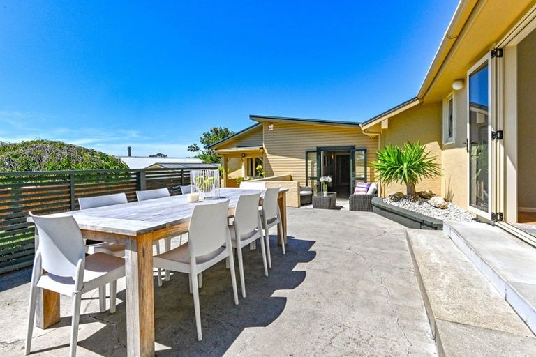 Photo of property in 17 Kopanga Road, Havelock North, 4130
