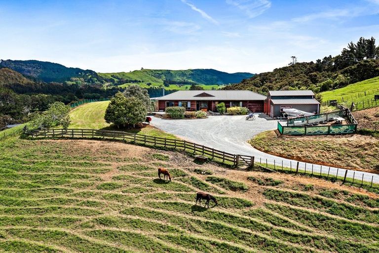 Photo of property in 1098 Woodcocks Road, Kaipara Flats, Warkworth, 0981