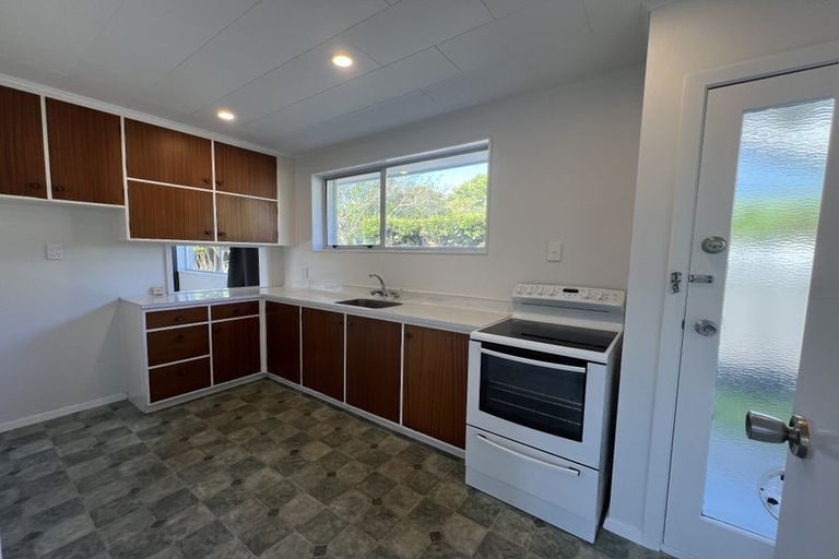 Photo of property in 13 Saint Ronans Avenue, Waterloo, Lower Hutt, 5011