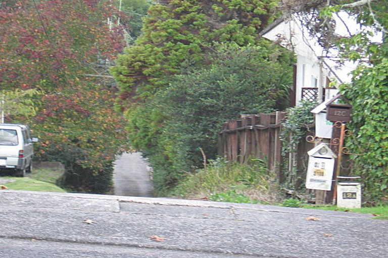 Photo of property in 12a Eastglen Road, Glen Eden, Auckland, 0602
