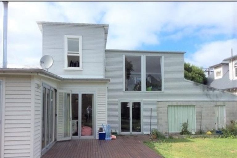 Photo of property in 93 Office Road, Merivale, Christchurch, 8014