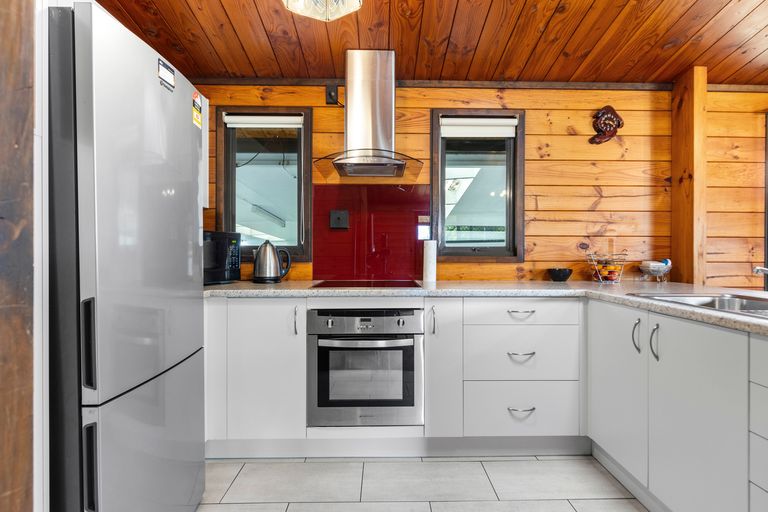 Photo of property in 12 Leather Street, Huntly, 3700