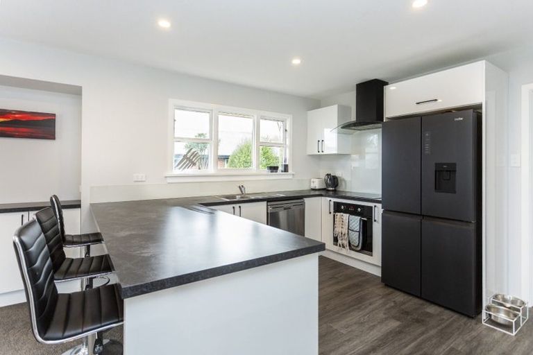 Photo of property in 23 Lochee Road, Upper Riccarton, Christchurch, 8041