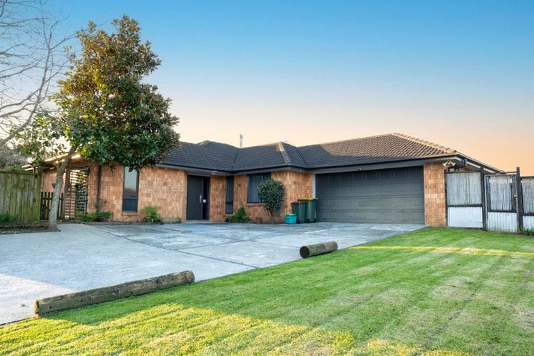 Photo of property in 109 Farnborough Drive, Grandview Heights, Hamilton, 3200