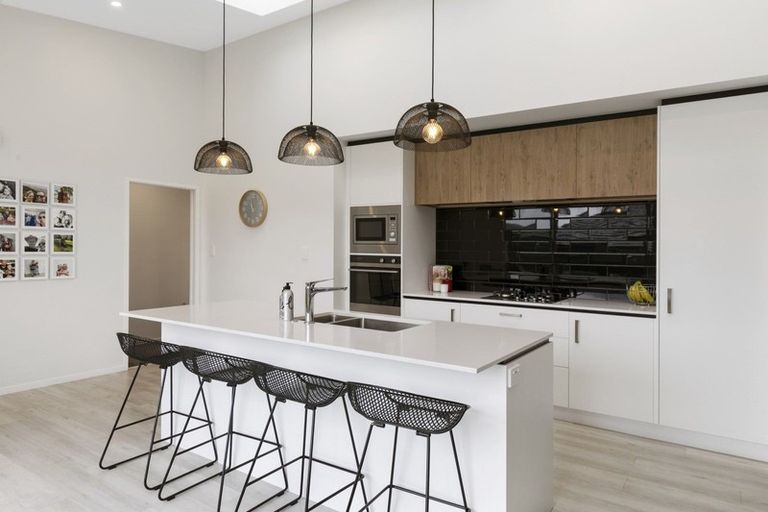 Photo of property in 4 Hopkirk Avenue, Wallaceville, Upper Hutt, 5018