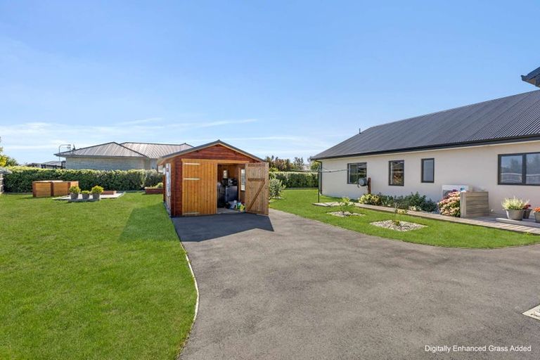 Photo of property in 11 Paradise Way, Amberley, 7410