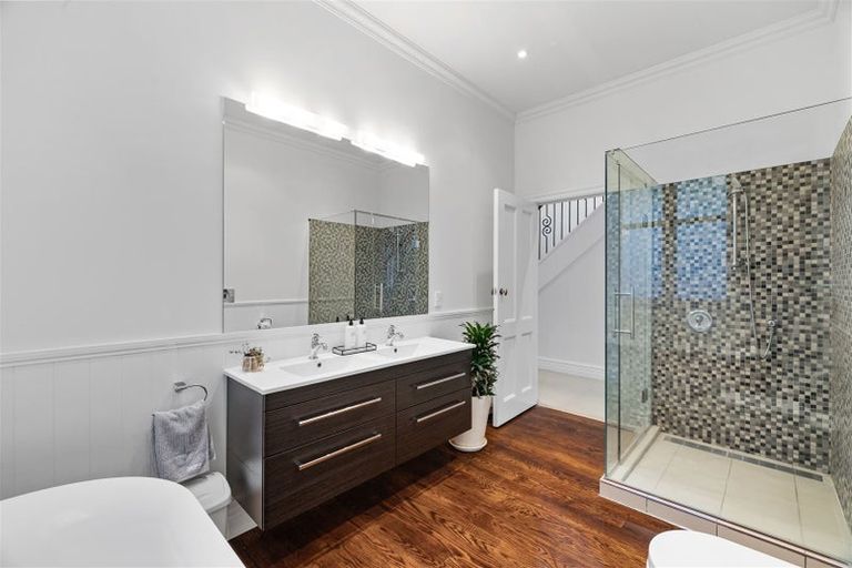 Photo of property in 59 Weston Road, St Albans, Christchurch, 8052