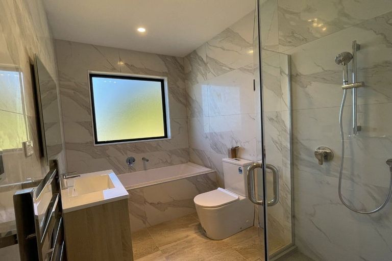 Photo of property in 10 Awaiti Way, Orewa, 0931