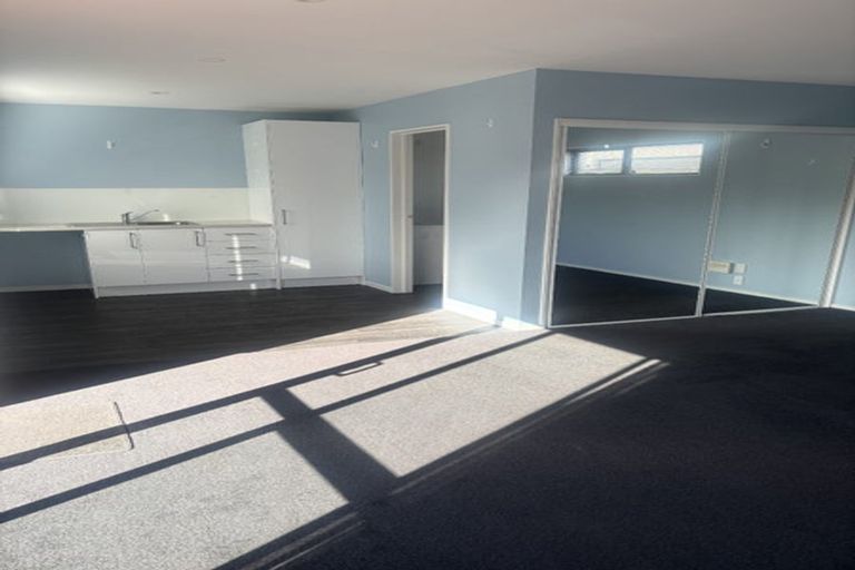 Photo of property in 207 Wainoni Road, Avondale, Christchurch, 8061