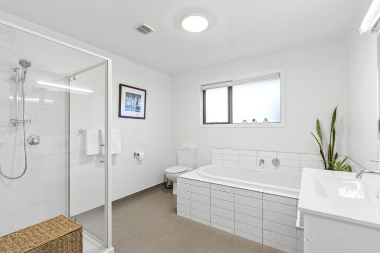 Photo of property in 11 Hikuwai Drive, Albert Town, Wanaka, 9305