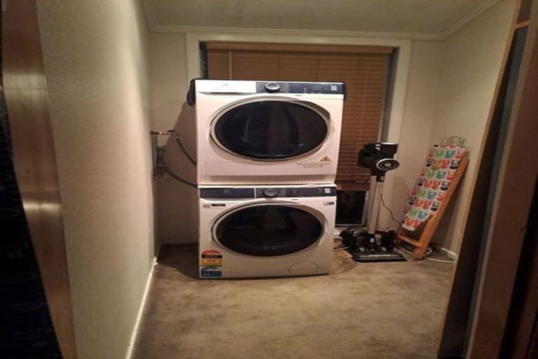 Photo of property in 1/142 Clovelly Road, Bucklands Beach, Auckland, 2012