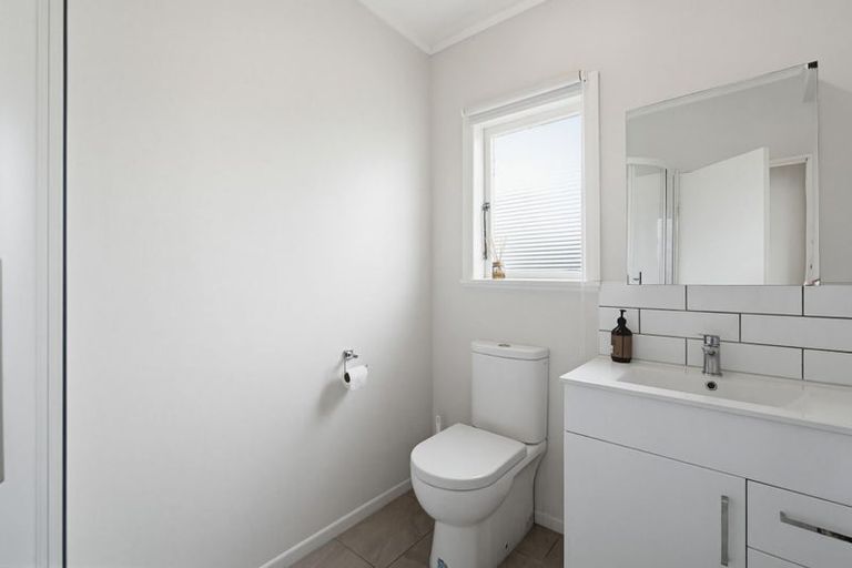 Photo of property in 1 Te Kupe Road, Paraparaumu Beach, Paraparaumu, 5032