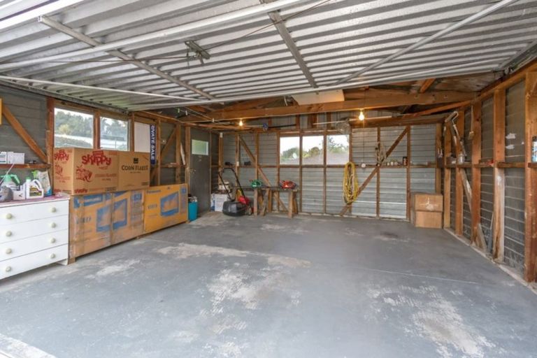 Photo of property in 39 Lake Terrace Road, Burwood, Christchurch, 8061
