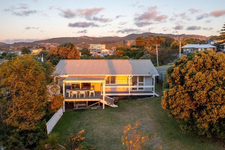 Photo of property in 239 Rosetta Road, Raumati Beach, Paraparaumu, 5032