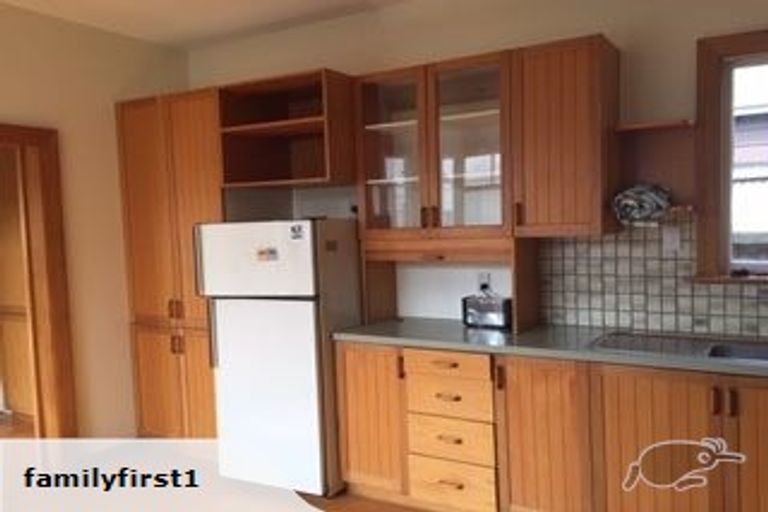 Photo of property in 105 Hinau Street, Riccarton, Christchurch, 8041