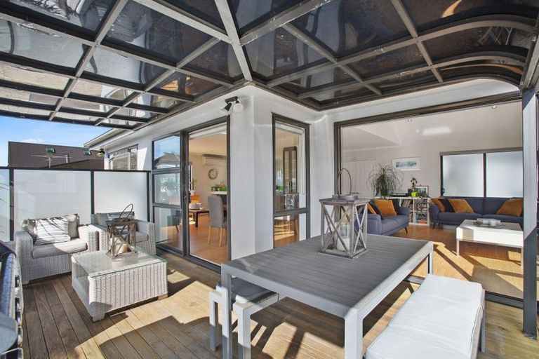 Photo of property in 21 Waller Avenue, Bucklands Beach, Auckland, 2012