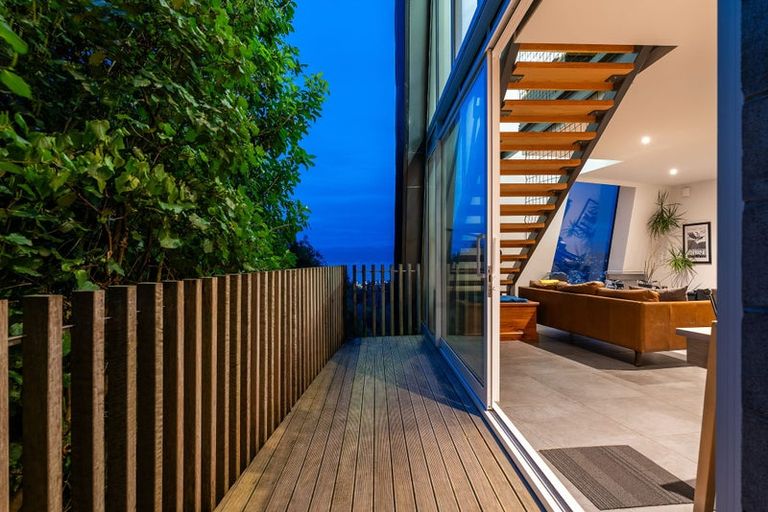 Photo of property in 64a Orangi Kaupapa Road, Northland, Wellington, 6012