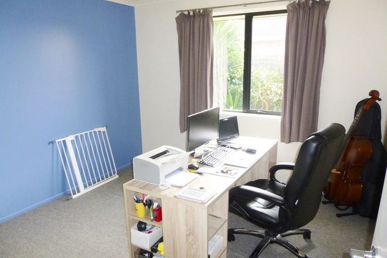 Photo of property in 17 Gresham Place, Rototuna North, Hamilton, 3210