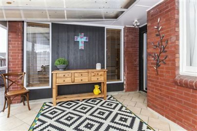 Photo of property in 188 Grimseys Road, Redwood, Christchurch, 8051