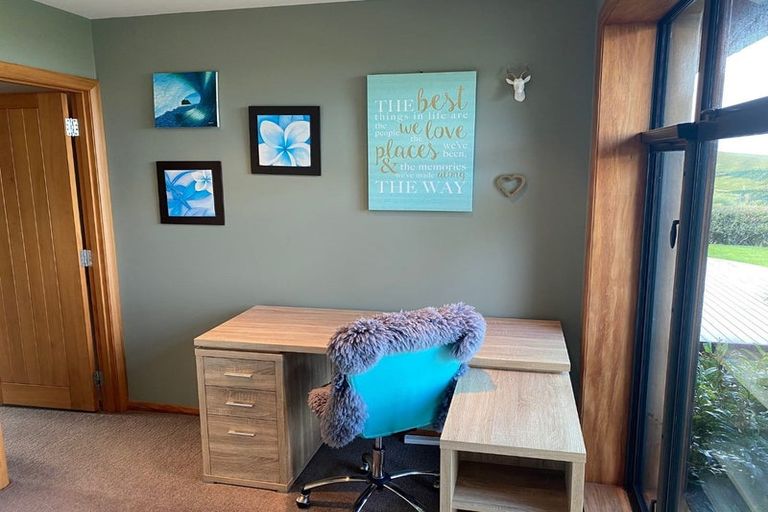 Photo of property in 55 Scarlys Way, Okitu, Gisborne, 4010