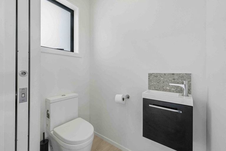 Photo of property in 44 Koreke Close, Kenepuru, Porirua, 5022