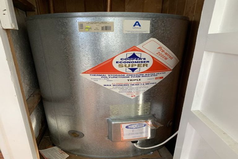 Photo of property in 180 College Street, Awapuni, Palmerston North, 4412