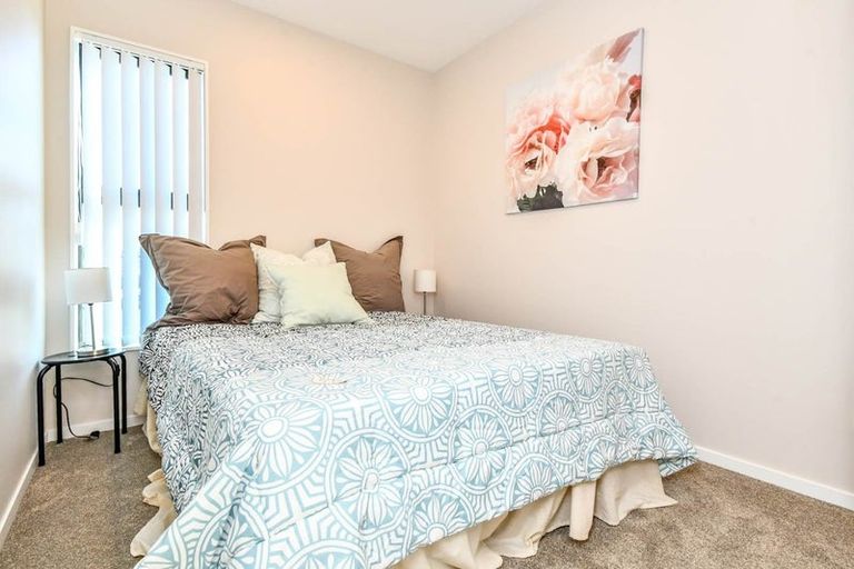 Photo of property in 2/27 Landscape Road, Papatoetoe, Auckland, 2025