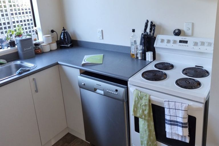 Photo of property in 13a Tama Street, Alicetown, Lower Hutt, 5010