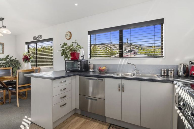 Photo of property in 17a Martin Avenue, Wakefield, 7025