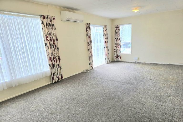 Photo of property in 25a Omaha Grove, Totara Park, Upper Hutt, 5018