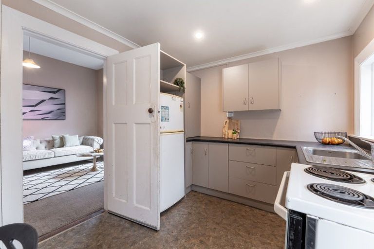 Photo of property in 10 Cashel Street, South Dunedin, Dunedin, 9012