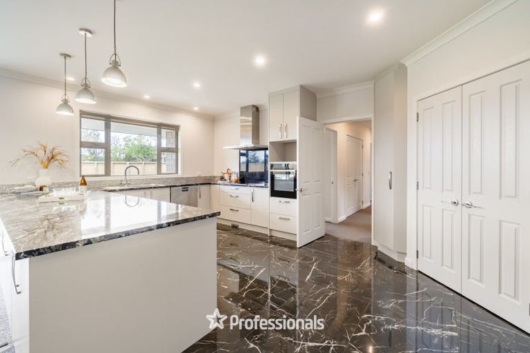 Photo of property in 3-9 Seddon Street, Waikanae, 5036