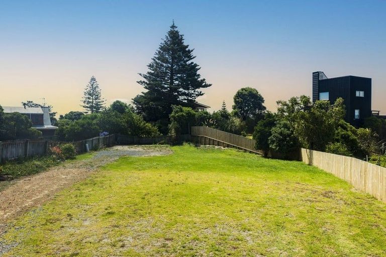 Photo of property in 5 Babbacombe Avenue, Otaki Beach, Otaki, 5512