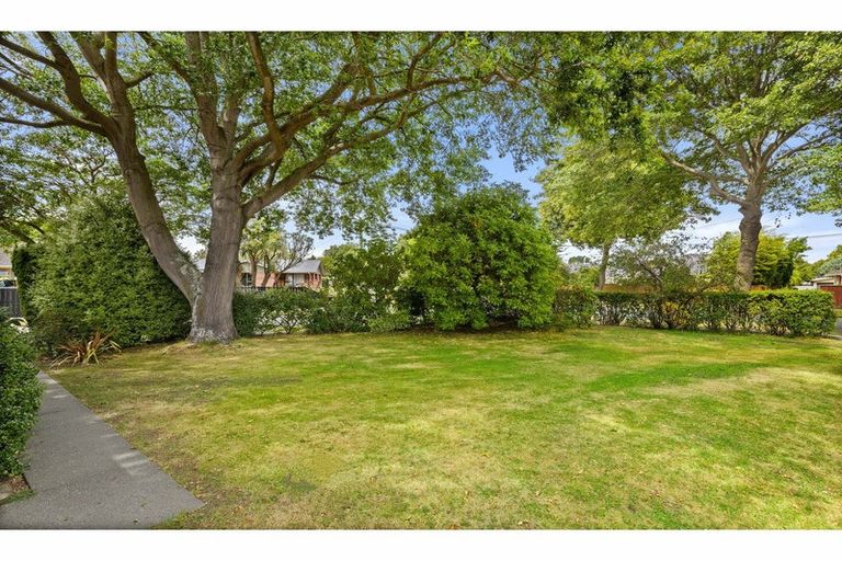 Photo of property in 1 Wayside Avenue, Burnside, Christchurch, 8053