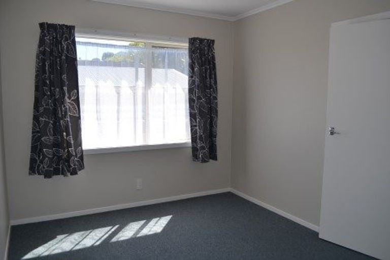Photo of property in 36 Cypress Drive, Maungaraki, Lower Hutt, 5010
