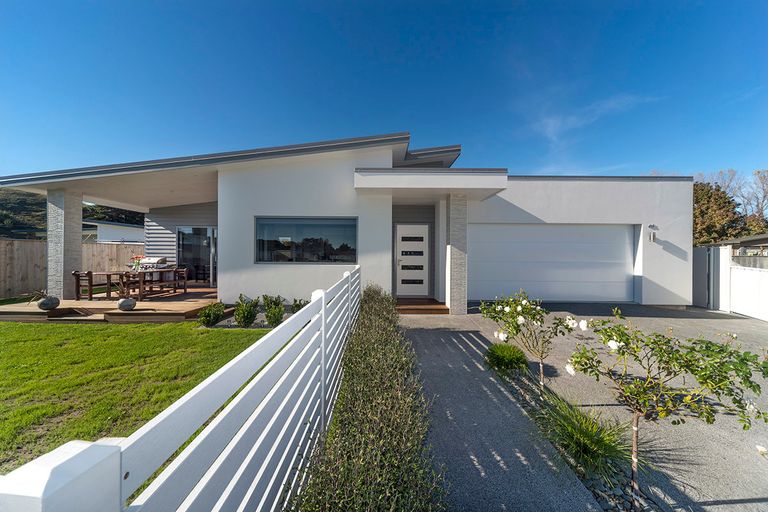 Photo of property in 46 Hamilton Drive, Wainui, Gisborne, 4010