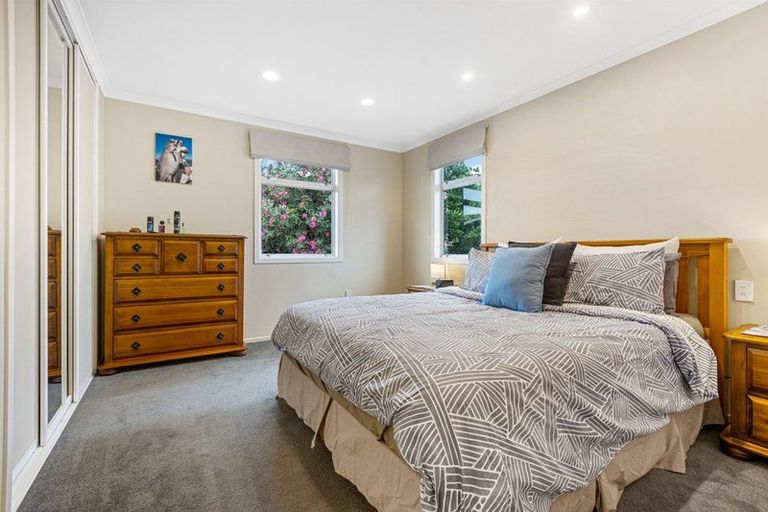 Photo of property in 4 Evelyn Place, Welbourn, New Plymouth, 4310