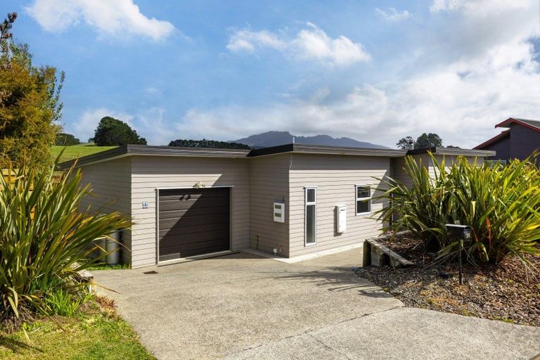 Photo of property in 25 Robertson Street, Raglan, 3225
